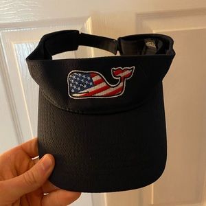NEVER WORN Vineyard Vines America Whale Visor!!
